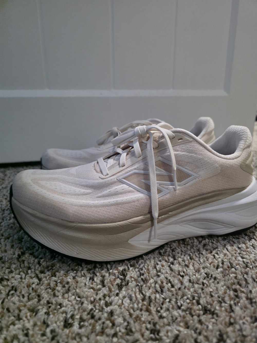 New Balance Cream/Tan Women's Lightweight Running Sneakers